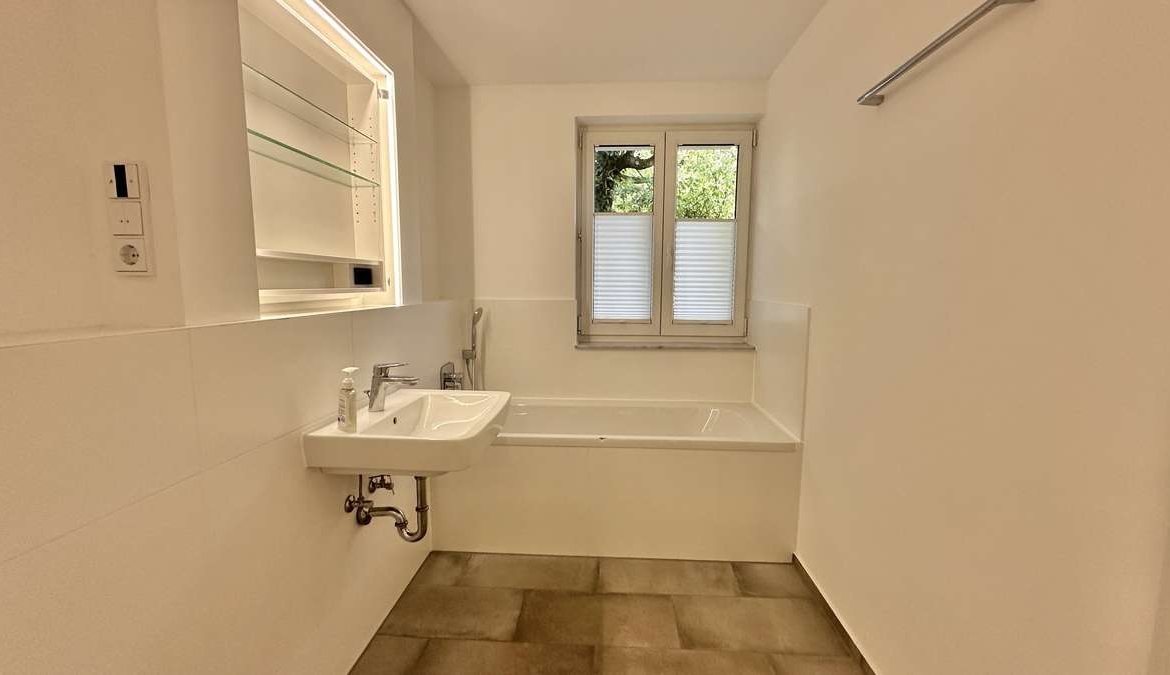 Stadtleben trifft Gartenglück – attraktive 2,5-Zimmer-Wohnung in München (Solln)