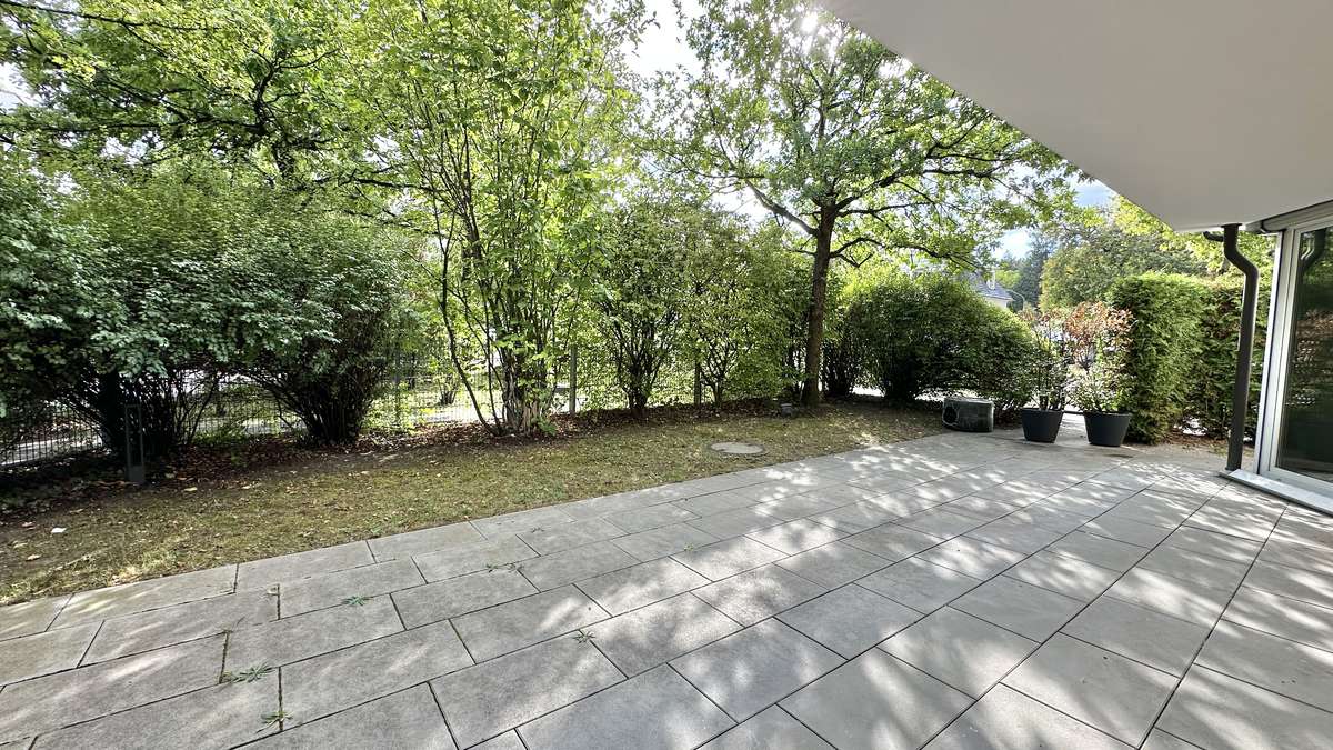 Stadtleben trifft Gartenglück – attraktive 2,5-Zimmer-Wohnung in München (Solln)
