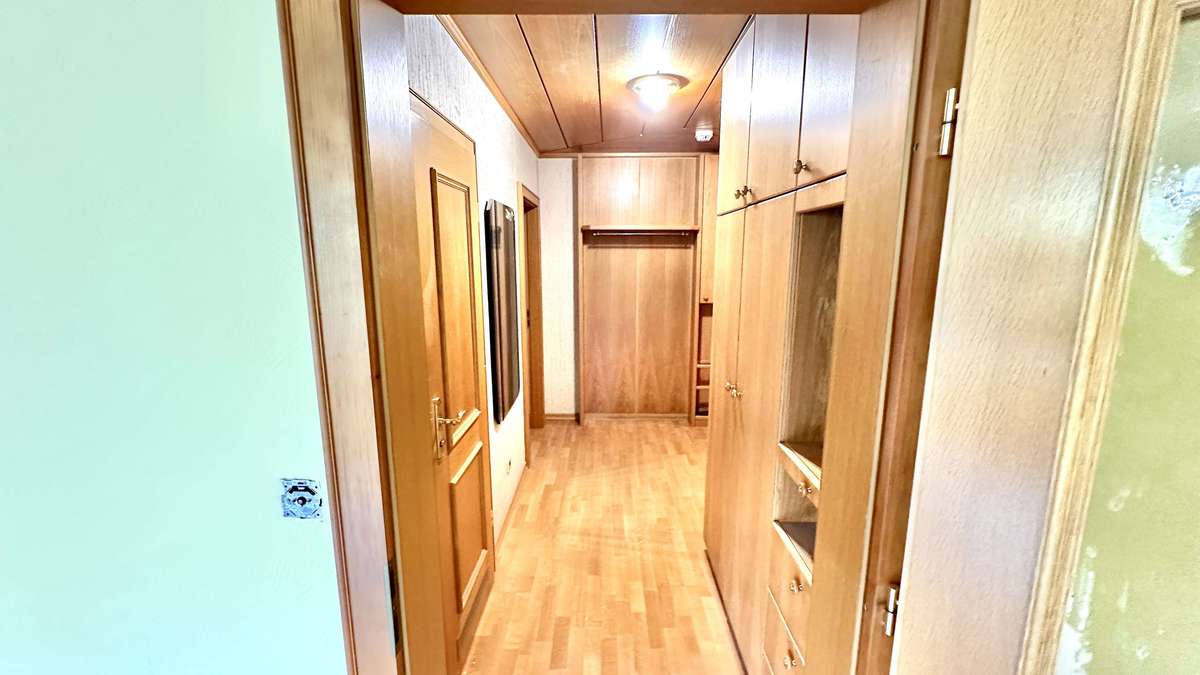 Ab sofort frei !! 3- Zi. Whg.  mit Südbalkon und Raum für ihre Wohnideen – Nähe S1