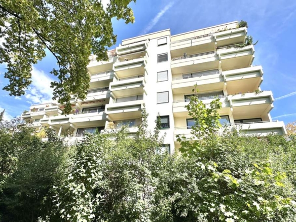 Ab sofort frei !! 3- Zi. Whg.  mit Südbalkon und Raum für ihre Wohnideen – Nähe S1