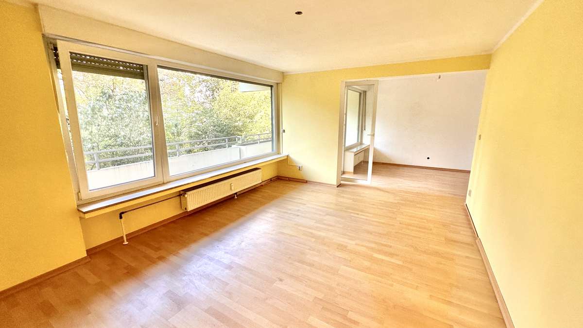 Ab sofort frei !! 3- Zi. Whg.  mit Südbalkon und Raum für ihre Wohnideen – Nähe S1