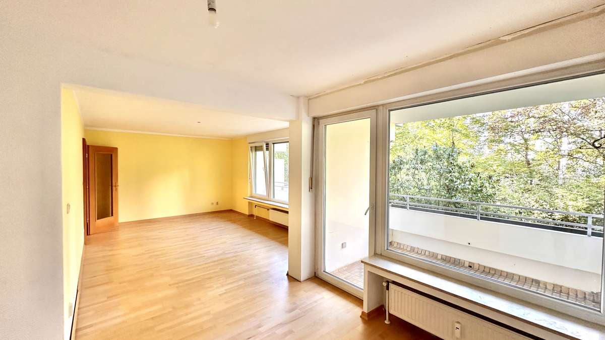 Ab sofort frei !! 3- Zi. Whg.  mit Südbalkon und Raum für ihre Wohnideen – Nähe S1