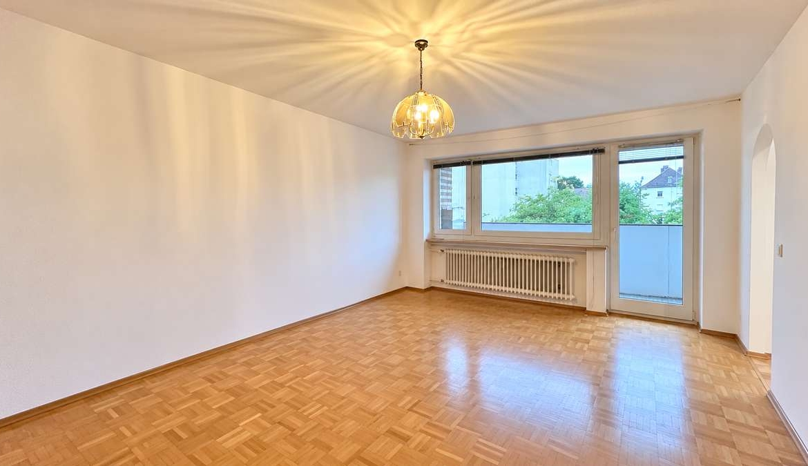 Gut angebunden studieren und wohnen – 2 Zi. mit EBK & Südbalkon