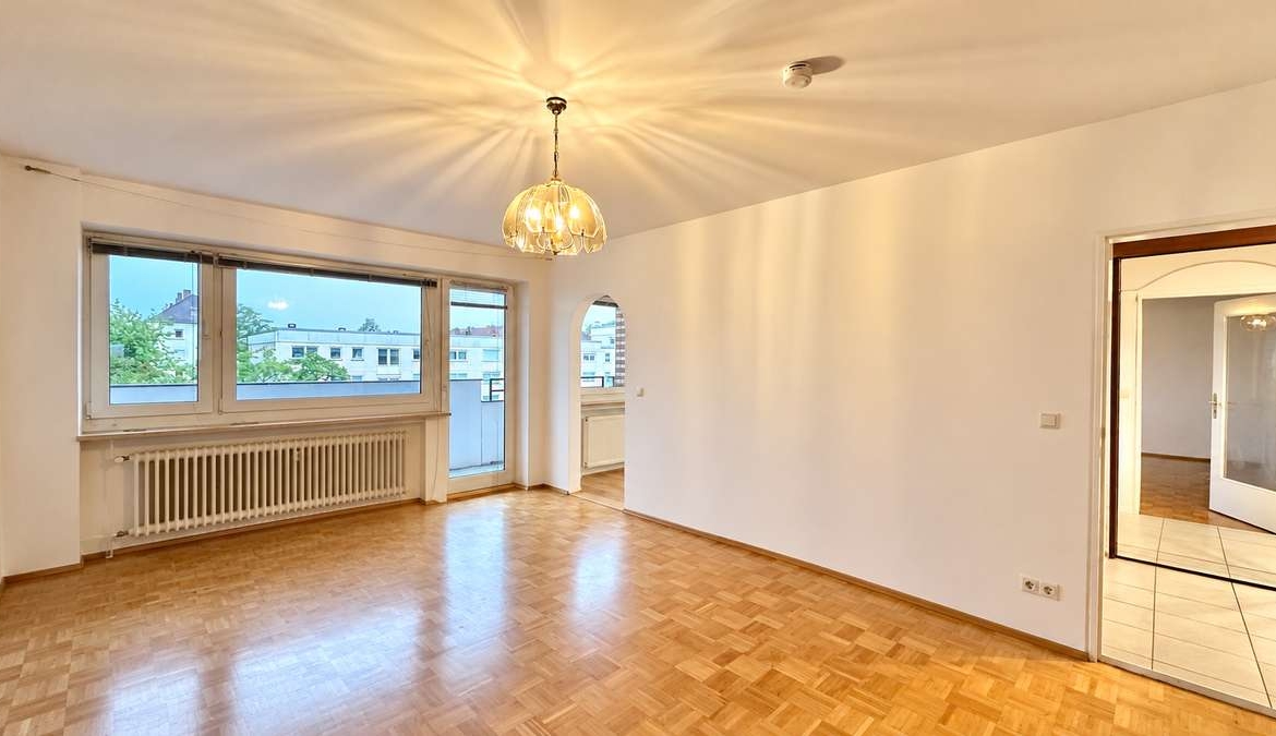 Gut angebunden studieren und wohnen – 2 Zi. mit EBK & Südbalkon