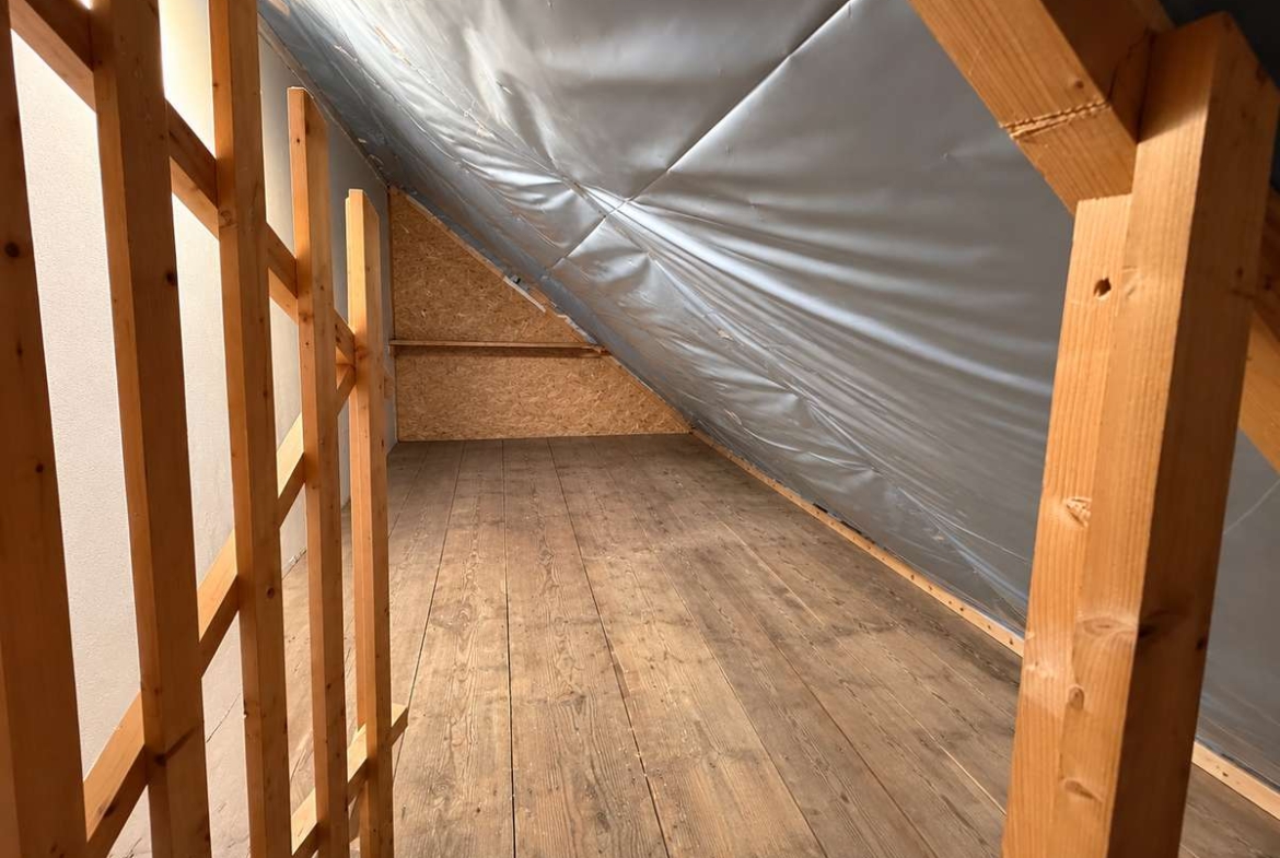 Helle 2-Zimmer-Wohnung mit 68 m² – Hausmeisterdienste willkommen
