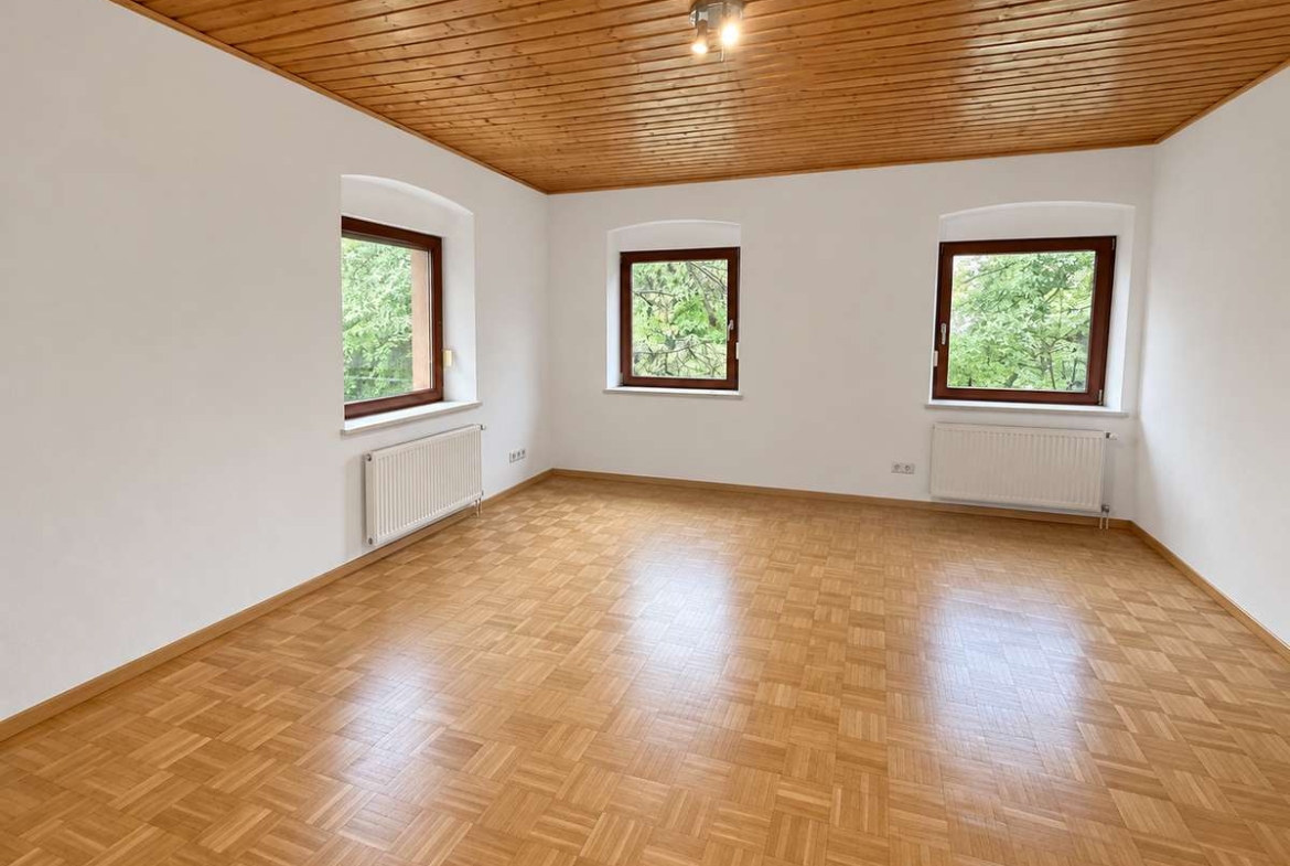 Helle 2-Zimmer-Wohnung mit 68 m² – Hausmeisterdienste willkommen
