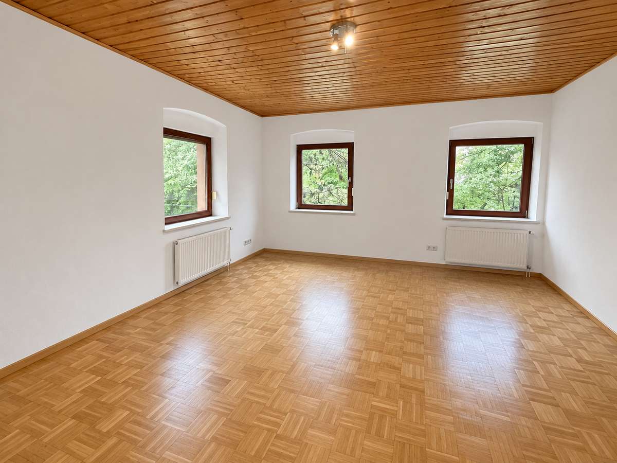 Helle 2-Zimmer-Wohnung mit 68 m² – Hausmeisterdienste willkommen
