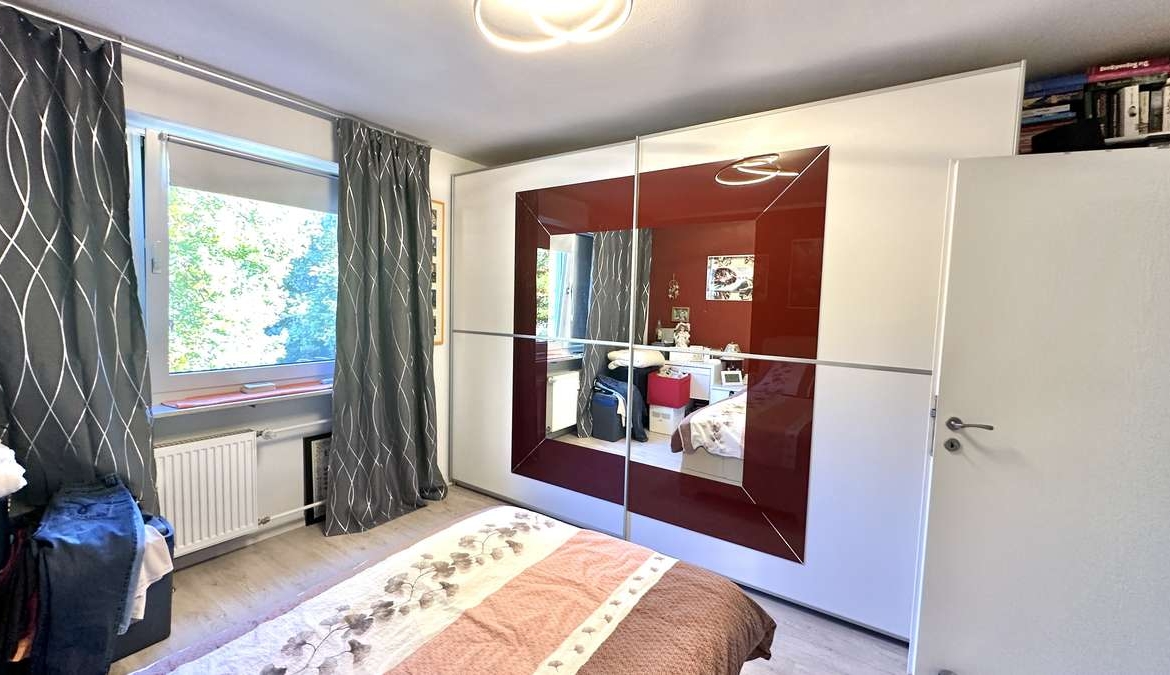 Familienfreundliche 3-Zi. Whg mit Südbalkon, EBK und TG