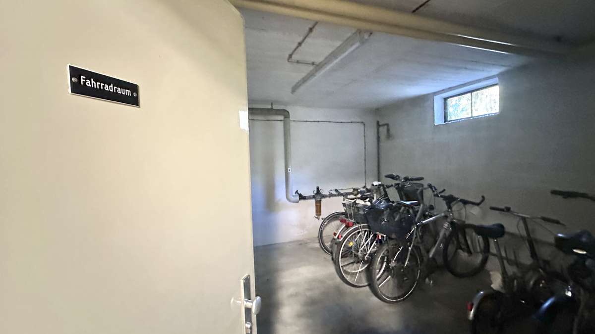 Familienfreundliche 3-Zi. Whg mit Südbalkon, EBK und TG
