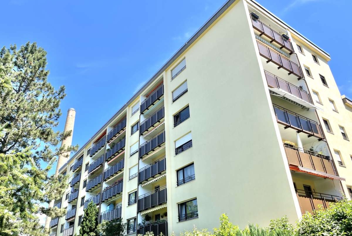 Helle 2,5-Zi.-Wohnung mit großzügigem Westbalkon