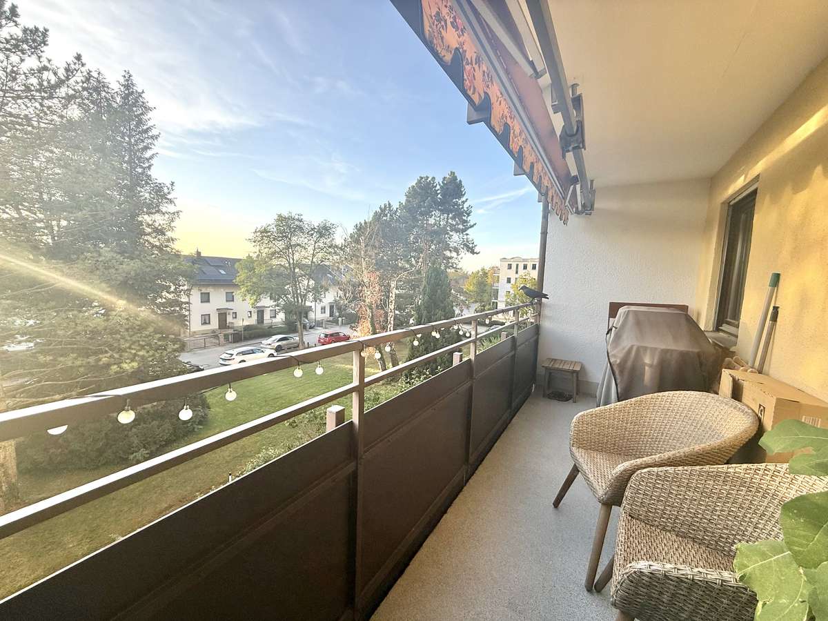 Helle 2,5-Zi.-Wohnung mit großzügigem Westbalkon