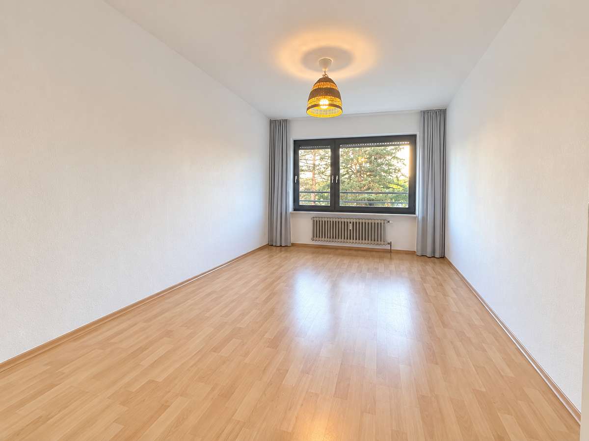Helle 2,5-Zi.-Wohnung mit großzügigem Westbalkon