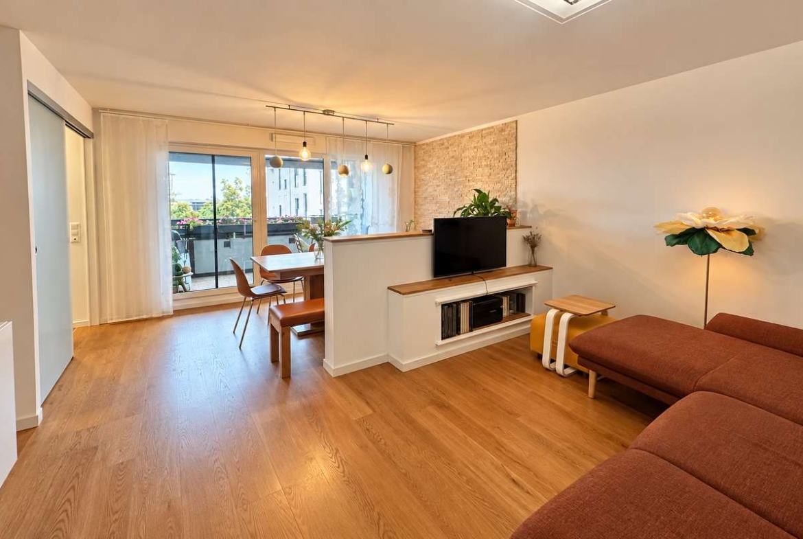 ZWEITBEZUG: 4 Zimmer, 2 Bäder, EBK und gr. Südost-Balkon (Nähe S1)
