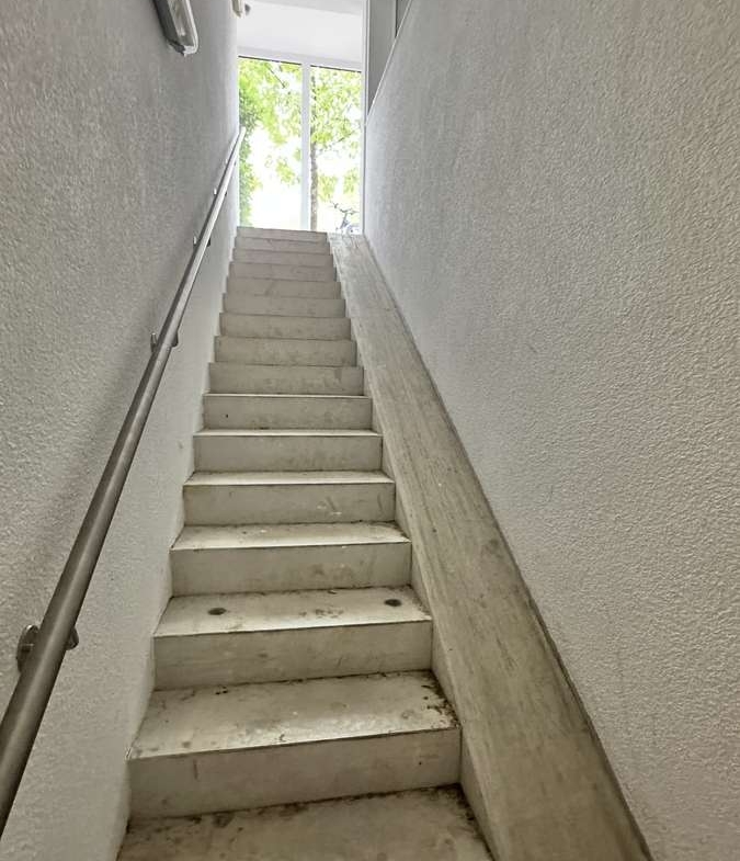 ZWEITBEZUG: 4 Zimmer, 2 Bäder, EBK und gr. Südost-Balkon (Nähe S1)