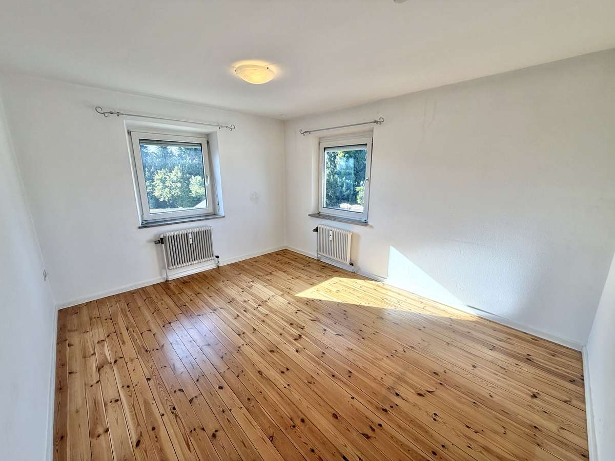 Gemütliches Wohnen mit Charme- Dielenboden, Wohnküche mit EBK & Garten