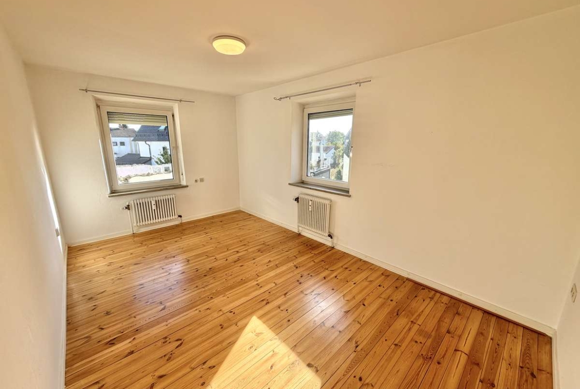 Gemütliches Wohnen mit Charme- Dielenboden, Wohnküche mit EBK & Garten