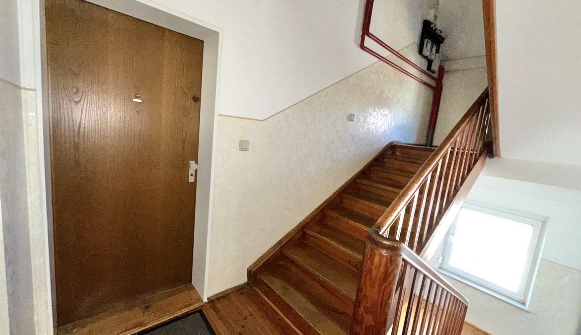 Gemütliches Wohnen mit Charme- Dielenboden, Wohnküche mit EBK & Garten