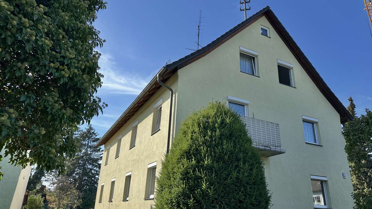 Gemütliches Wohnen mit Charme- Dielenboden, Wohnküche mit EBK & Garten