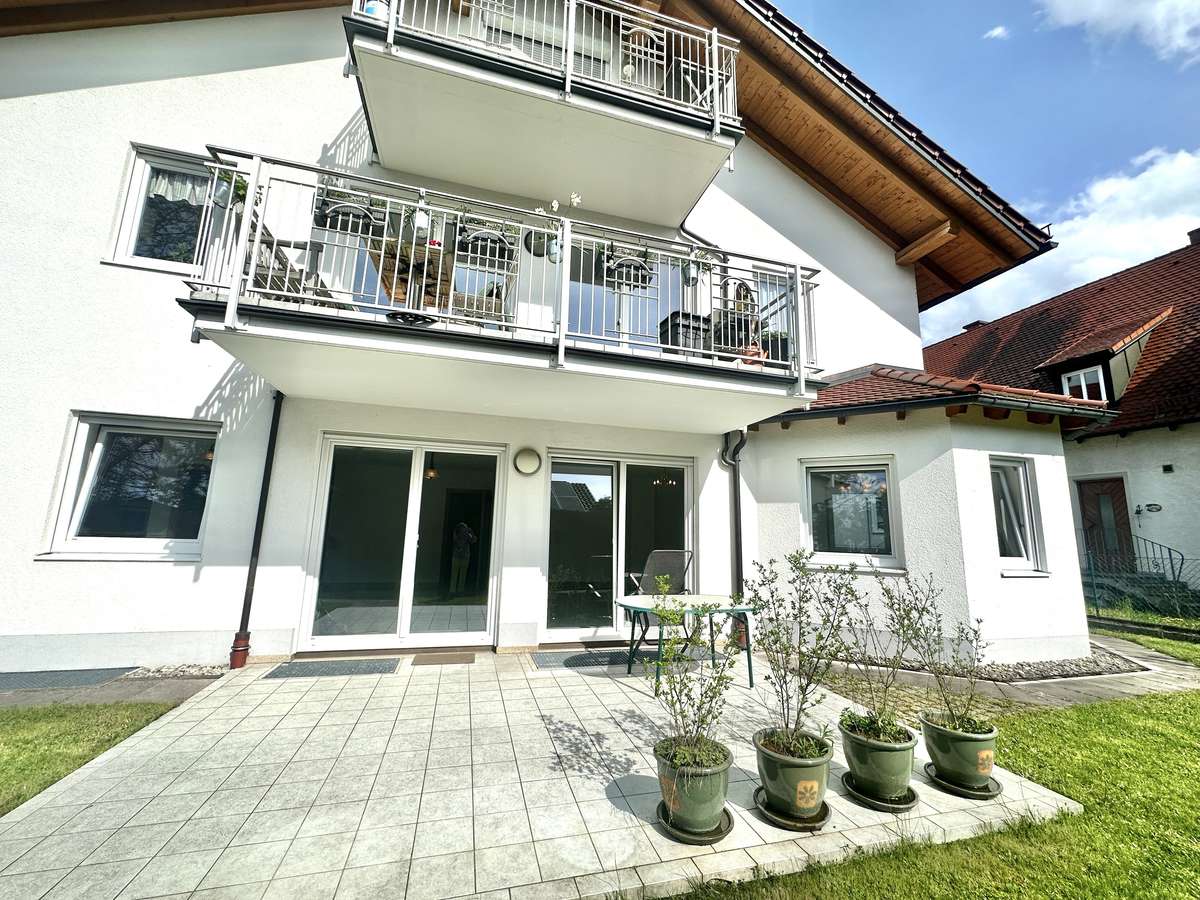 18 09 33 Exklusive 4-Zi.-Garten-Whg. in der Lerchenau – Moderne Ausstattung und viel Komfort