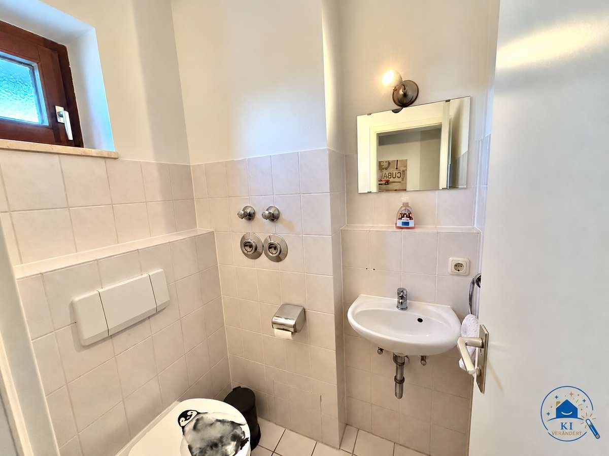 Gäste-WC Sonnige TRAUM-Dachterrassenwhg. mit EBK in Unterschleißheim / S1