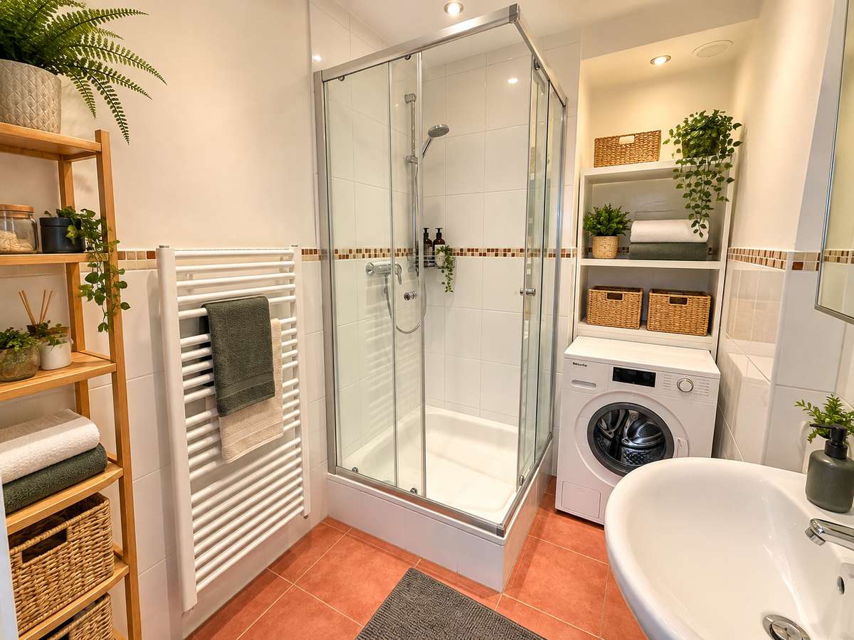Badezimmer Zentral leben, ruhig wohnen – 3-Zi.-Whg. in der Max-Vorstadt