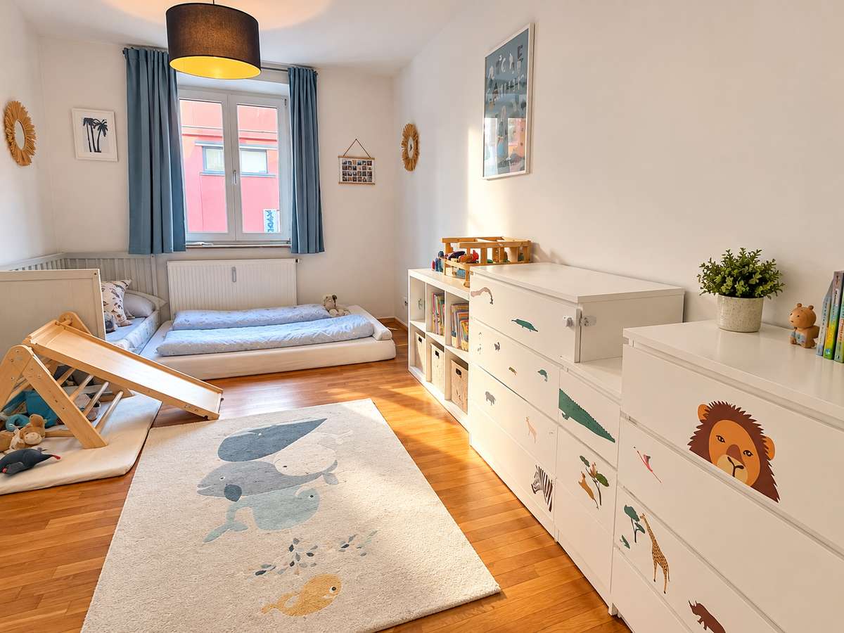 Arbeitszimmer Zentral leben, ruhig wohnen – 3-Zi.-Whg. in der Max-Vorstadt