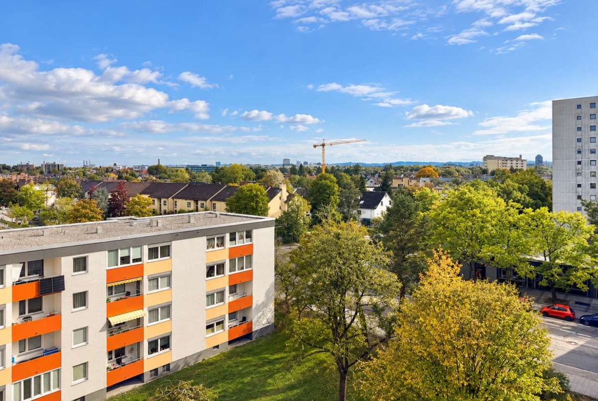 Wohnglück mit TRAUM-Alpenblick – Charmante 1-Zi.-Whg in Feldmoching