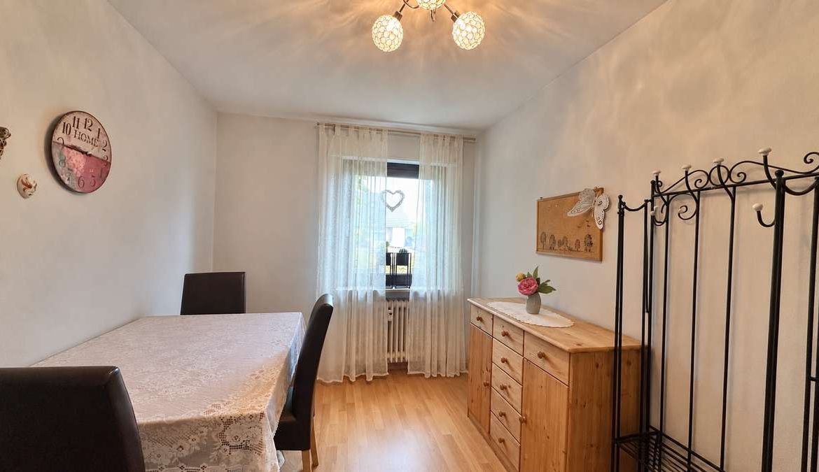 Goldbach ruft!! Charmantes 2-Familienhaus mit schönem Grundstück und vielen Möglichkeiten