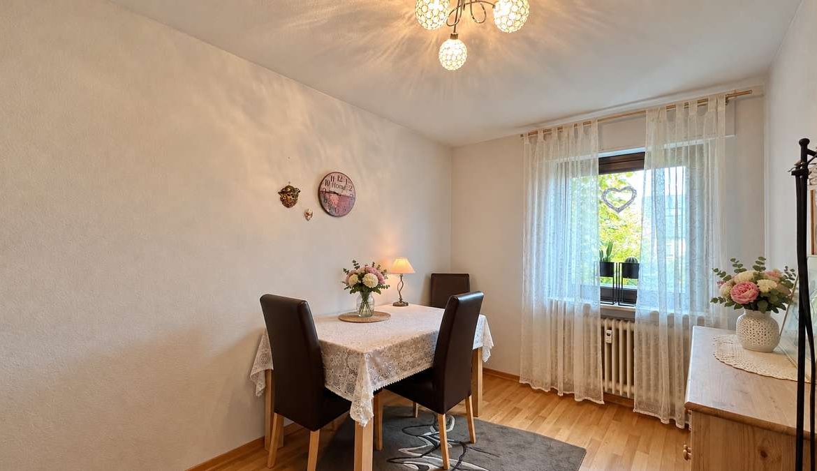 Goldbach ruft!! Charmantes 2-Familienhaus mit schönem Grundstück und vielen Möglichkeiten