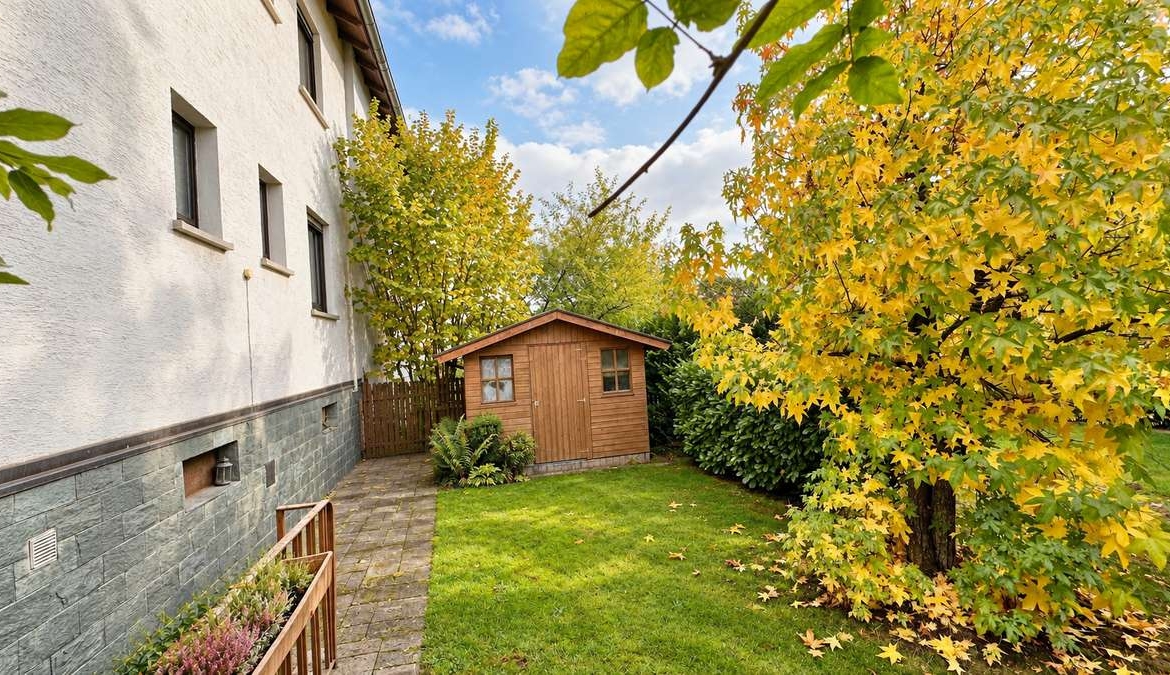 Goldbach ruft!! Charmantes 2-Familienhaus mit schönem Grundstück und vielen Möglichkeiten