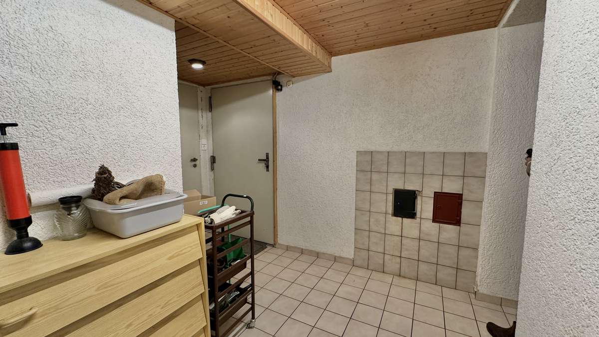 Flur im KG Goldbach ruft!! Charmantes 2-Familienhaus mit schönem Grundstück und vielen Möglichkeiten