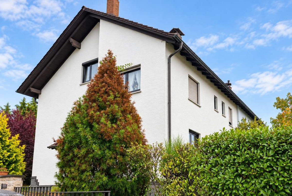 Goldbach ruft!! Charmantes 2-Familienhaus mit schönem Grundstück und vielen Möglichkeiten