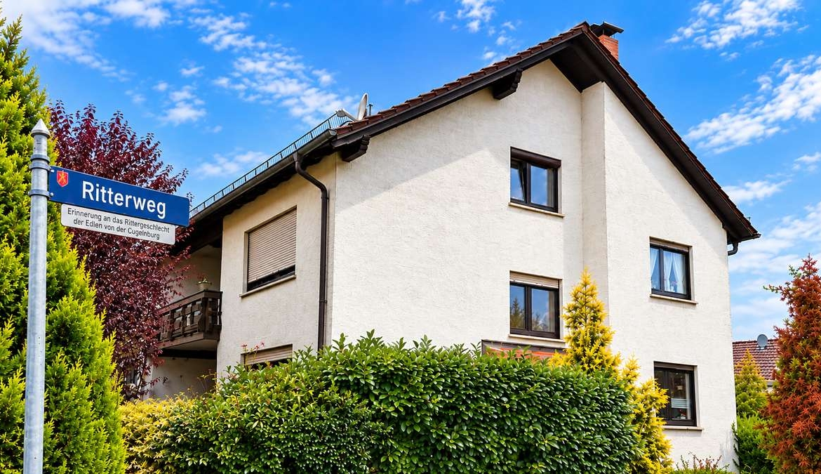 Goldbach ruft!! Charmantes 2-Familienhaus mit schönem Grundstück und vielen Möglichkeiten